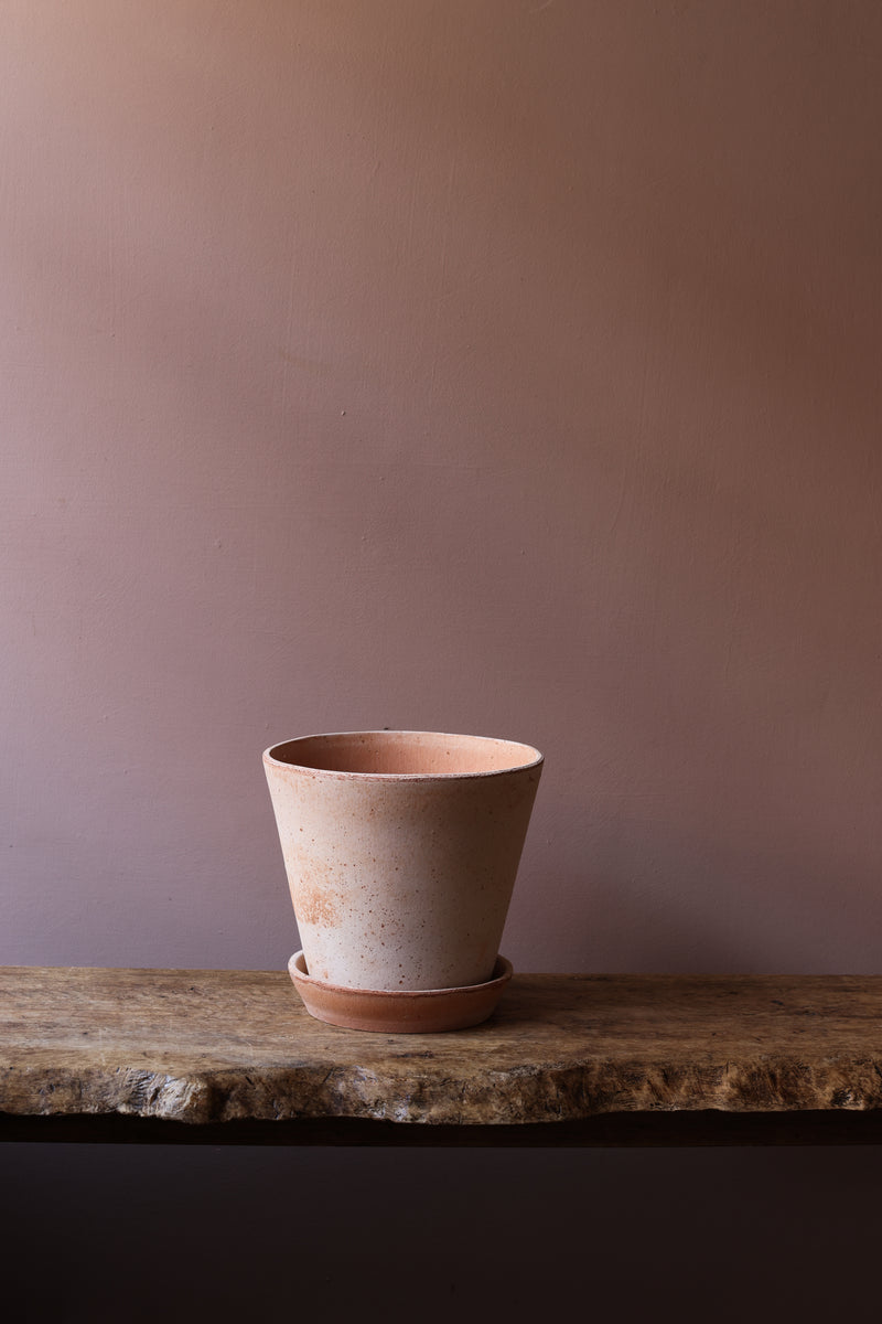 Julie 'Less is More' Plant Pot and Saucer Set – Wattle and Daub Home