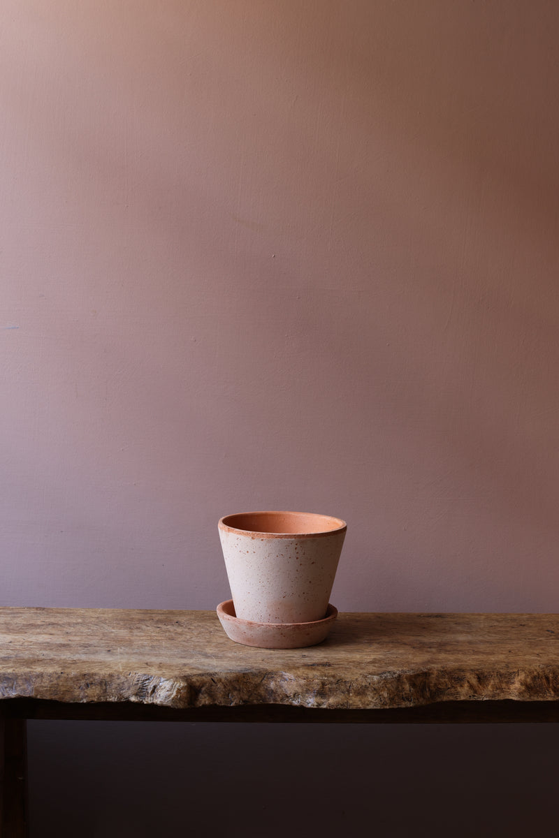 Julie 'Less is More' Plant Pot and Saucer Set – Wattle and Daub Home